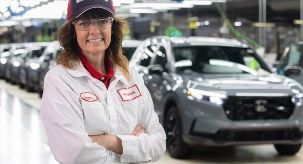 Honda зазнає збитків на мільярди через падіння інтересу до електрокарів.