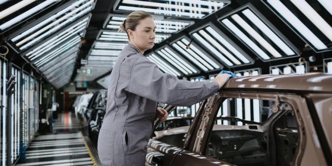 Британські заводи у 2025 році випустили найменше автомобілів за 73 роки