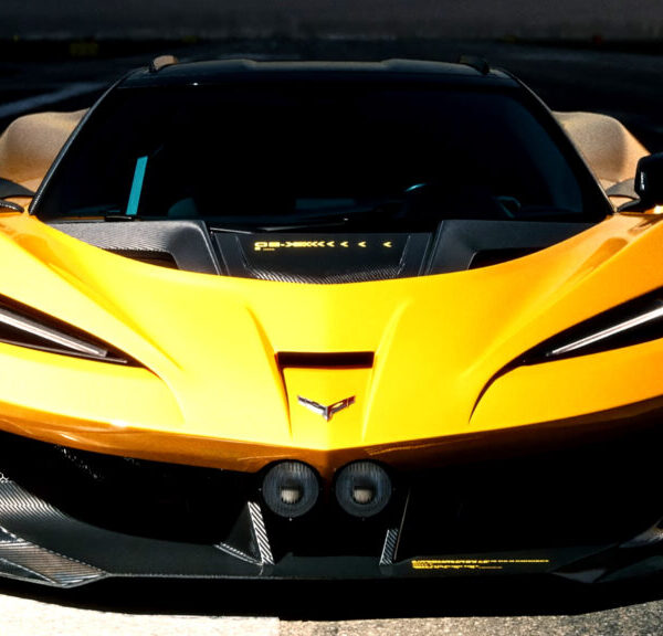 Corvette C8 починався як суперкар, цей C8-X підштовхує його до гіперкарів