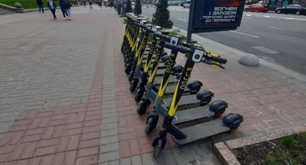 Поліція роз’яснила щодо правил руху на індивідуальних електропристроях