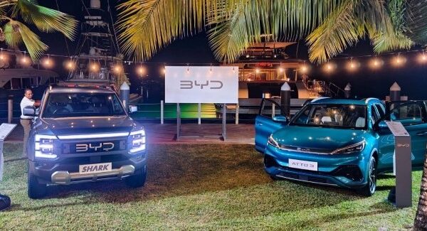 У Китаї провідний автовиробник електрокарів зазнав значного падіння.