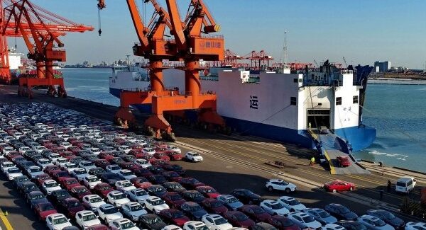 Європейські продажі авто знову знизились у лютому 2026-го.