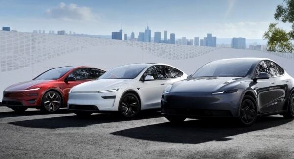 Європейські продажі Tesla знижуються тринадцятий місяць поспіль.