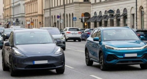 BYD випередила Tesla: у 2025 році світові продажі електрокарів досягли піку в 20,5 млн