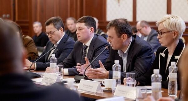 Планують детінізацію авторинку України.