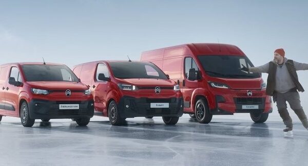 Який малий комерційний транспорт був популярним в березні 2026?