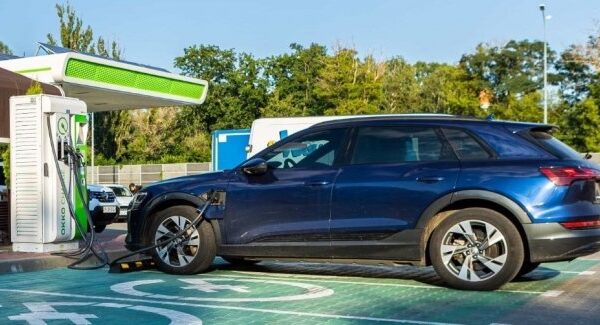 Продажі електрокарів: визначено провідні області України.