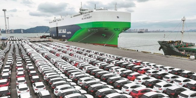 Китай побив рекорд з продажу електромобілів за кордон через вартість нафти