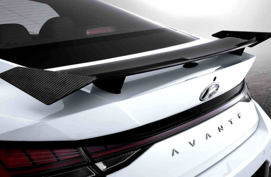 Каталог запчастин Hyundai N Performance включає спойлер вартістю 3500 доларів для автомобіля вартістю 35&hellip;