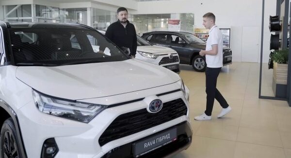 Нові автівки в Україні: зріст продажів на третину