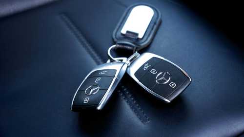 Для чого вони? Навіщо на розпродажах збувають вживані автоключі окремо від автівок
