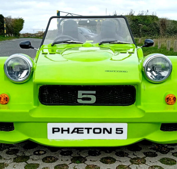 За 13 500 доларів ви можете зробити свій MX-5 схожим на Caterham з Minecraft