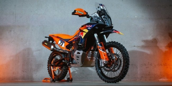 KTM оприлюднив плани щодо байка 890 Adventure R Rally 2026
