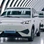 Електромобілі Tesla лідирують у світових продажах.