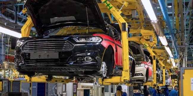 Geely перебирає іспанський завод Ford.