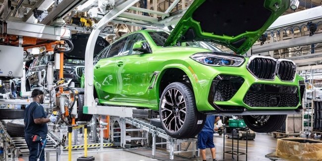 BMW: Падіння прибутків майже на 25% через тарифи США та млявий попит в КНР.