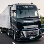 У квітні міжнародні логістичні операції прискорили ринок тягачів з напівпричепом.