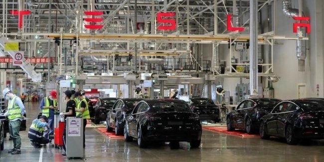Річні продажі Tesla, виготовлених у Китаї, збільшились більш ніж на 33%.