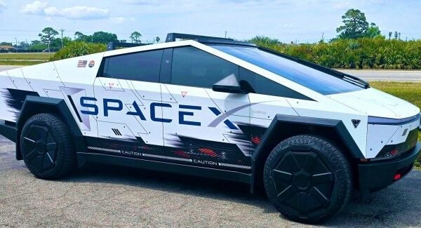 Прибуток Tesla від поставок SpaceX і хAI перевищив 570 млн доларів за минулий рік.