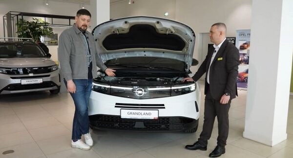 Квітень: більше охочих придбати нові авто з двигунами внутрішнього згоряння.
