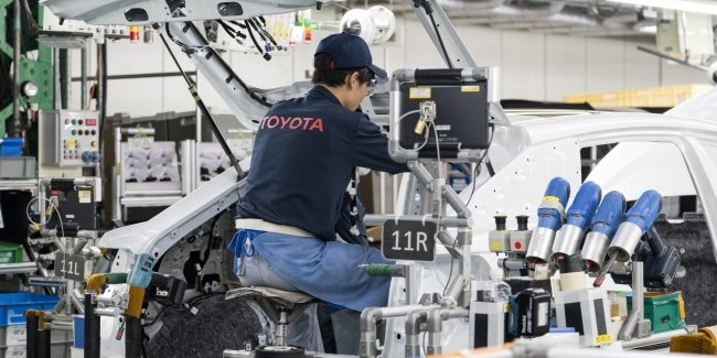 Продажі Toyota знижуються через спад попиту на важливих ринках