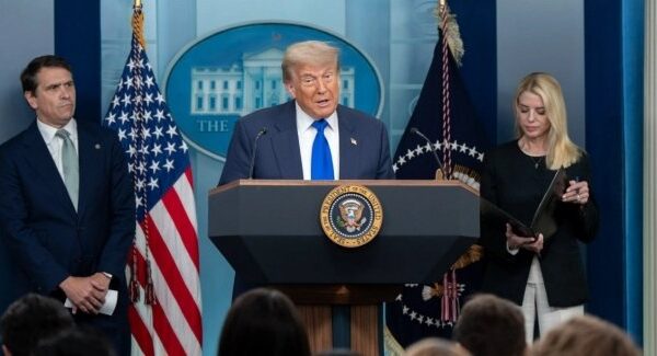 Трамп повідомив про збільшення зборів на європейські авто.