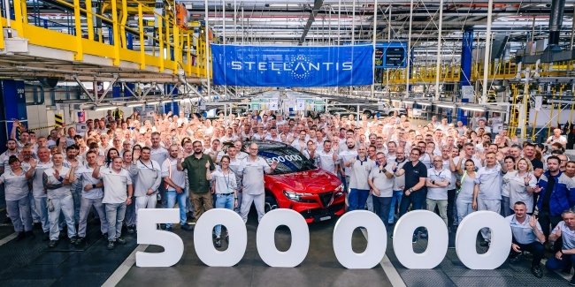 На заводі Stellantis у Тичах вироблено п’ятьсот тисяч європейських B-SUV.