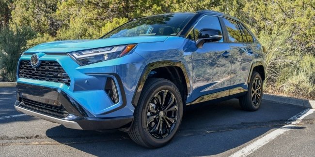 Toyota RAV4 на вторинному ринку в Штатах коштують дорожче, ніж нові.