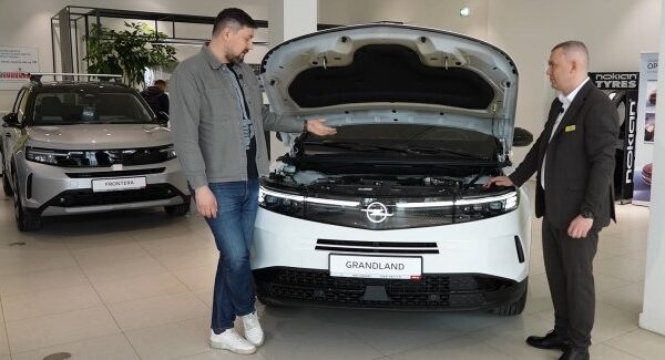 У липні український автомобільний ринок відзначився посиленням позицій гібридних автомобілів.