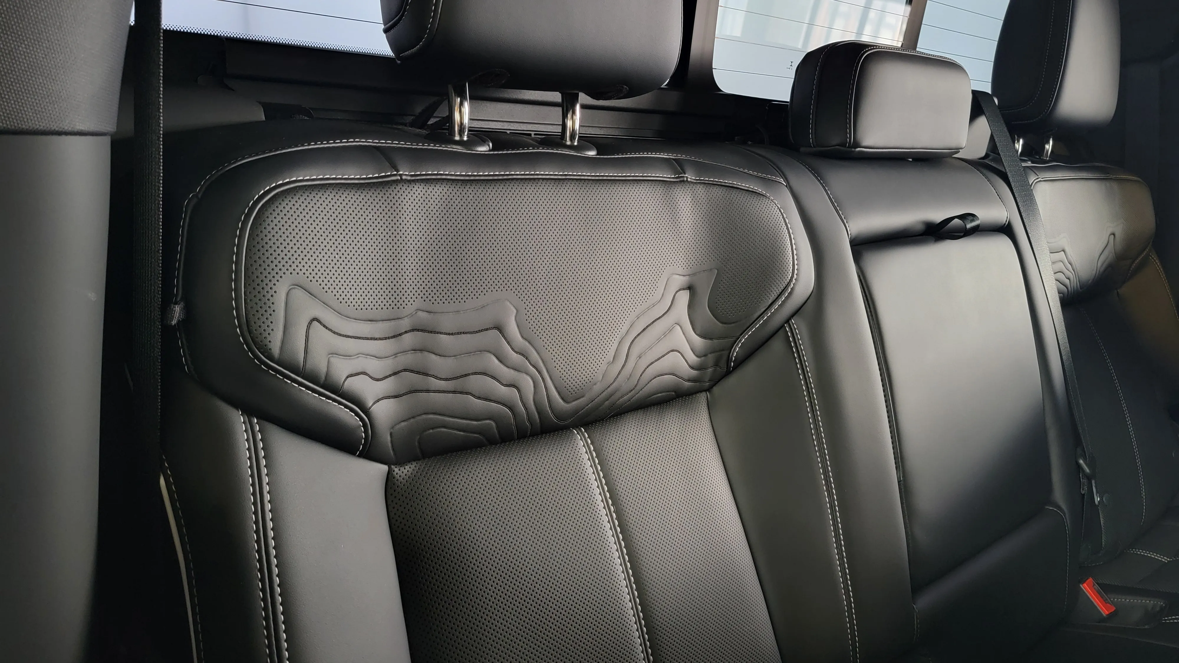 Декоративні елементи 2027 GMC Sierra 1500 Denali Ultimate