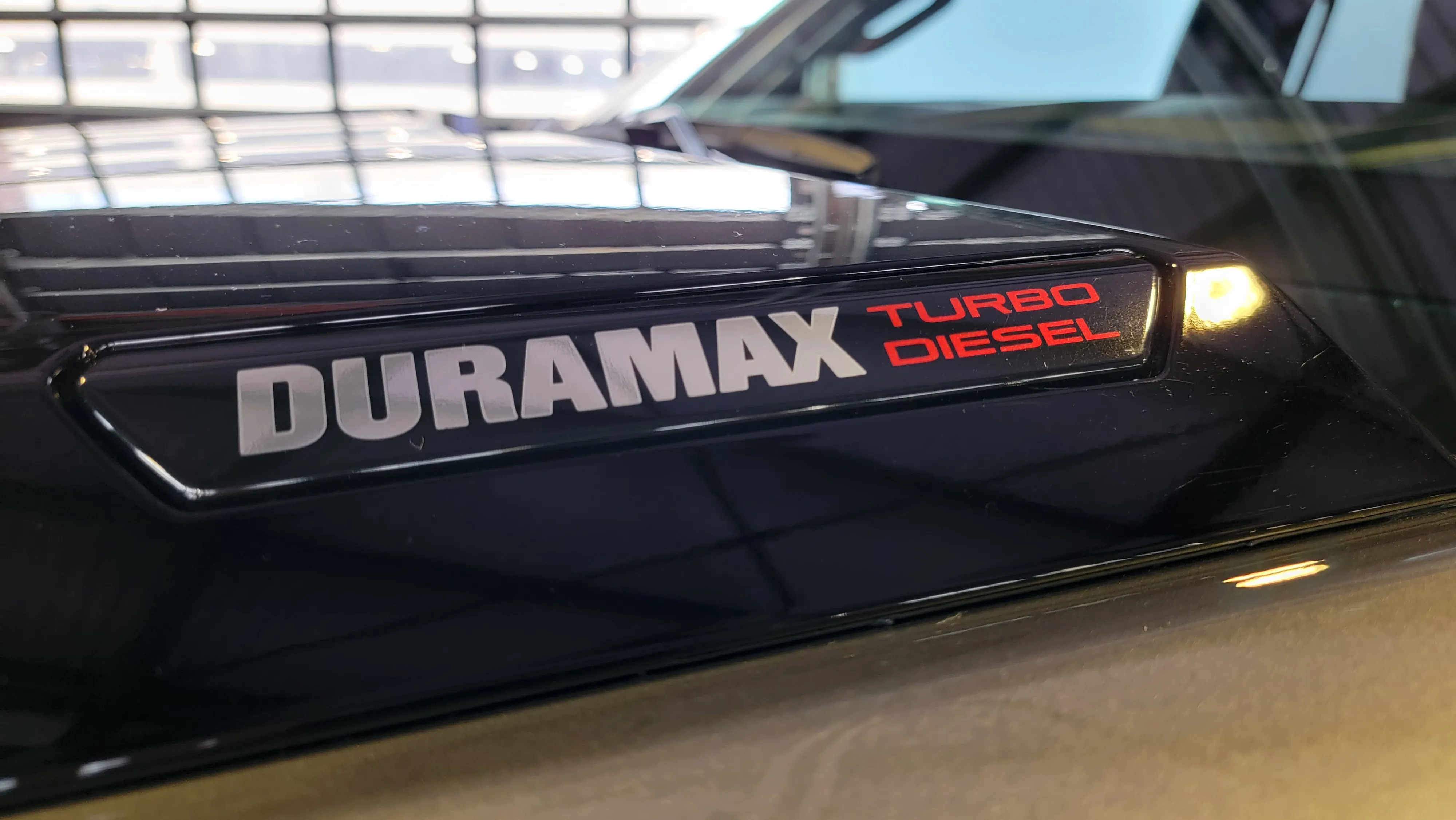 Пасажирський екран 2027 GMC Sierra 1500 Denali Ultimate