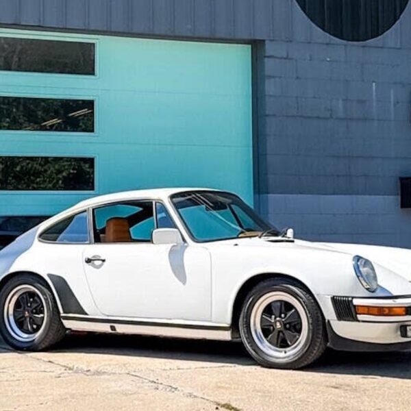 Porsche 911 SC 1982 року: найдоступніший “повітряний” 911 майже за $75 тисяч