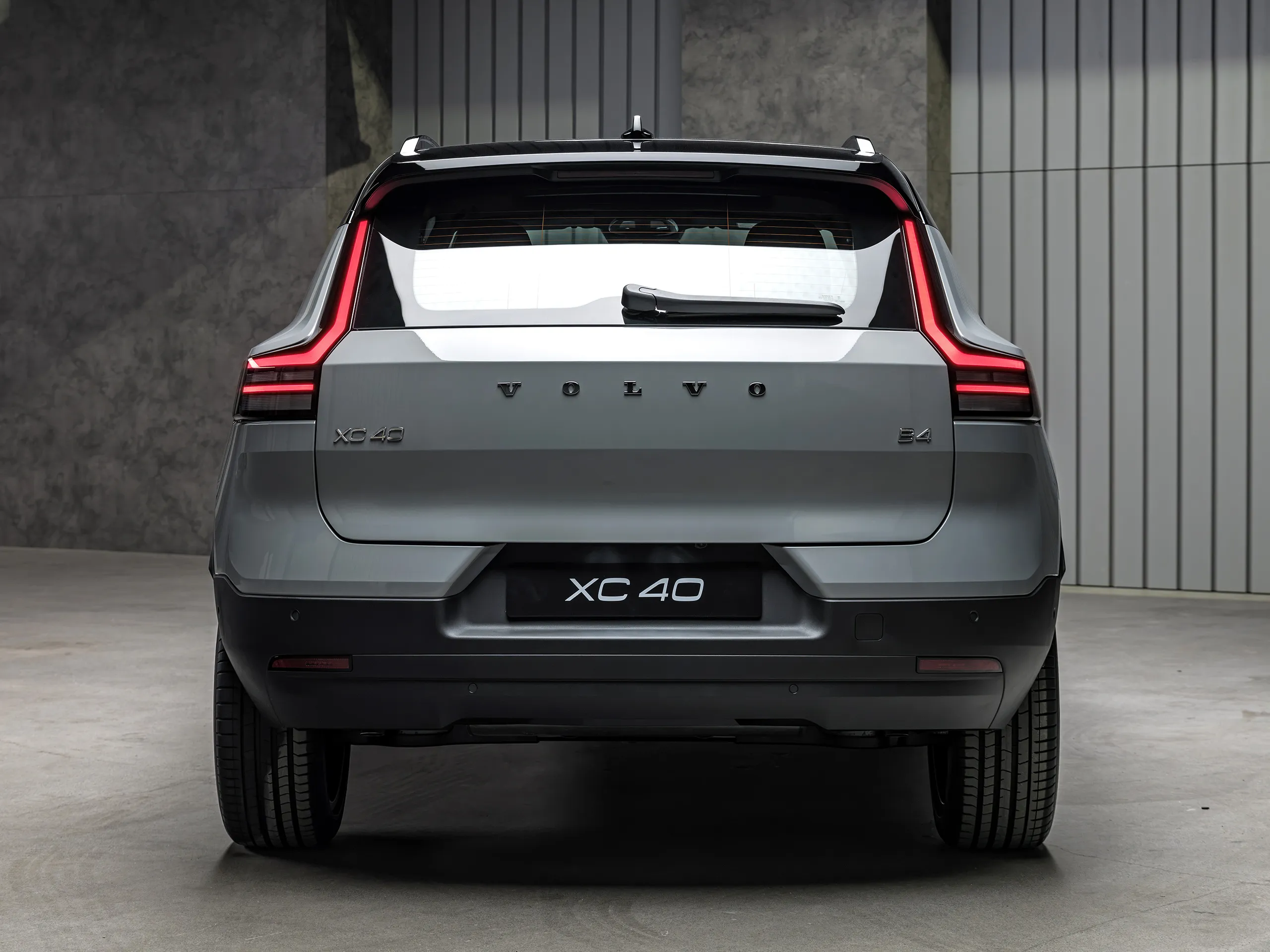 Задній вигляд Volvo XC40