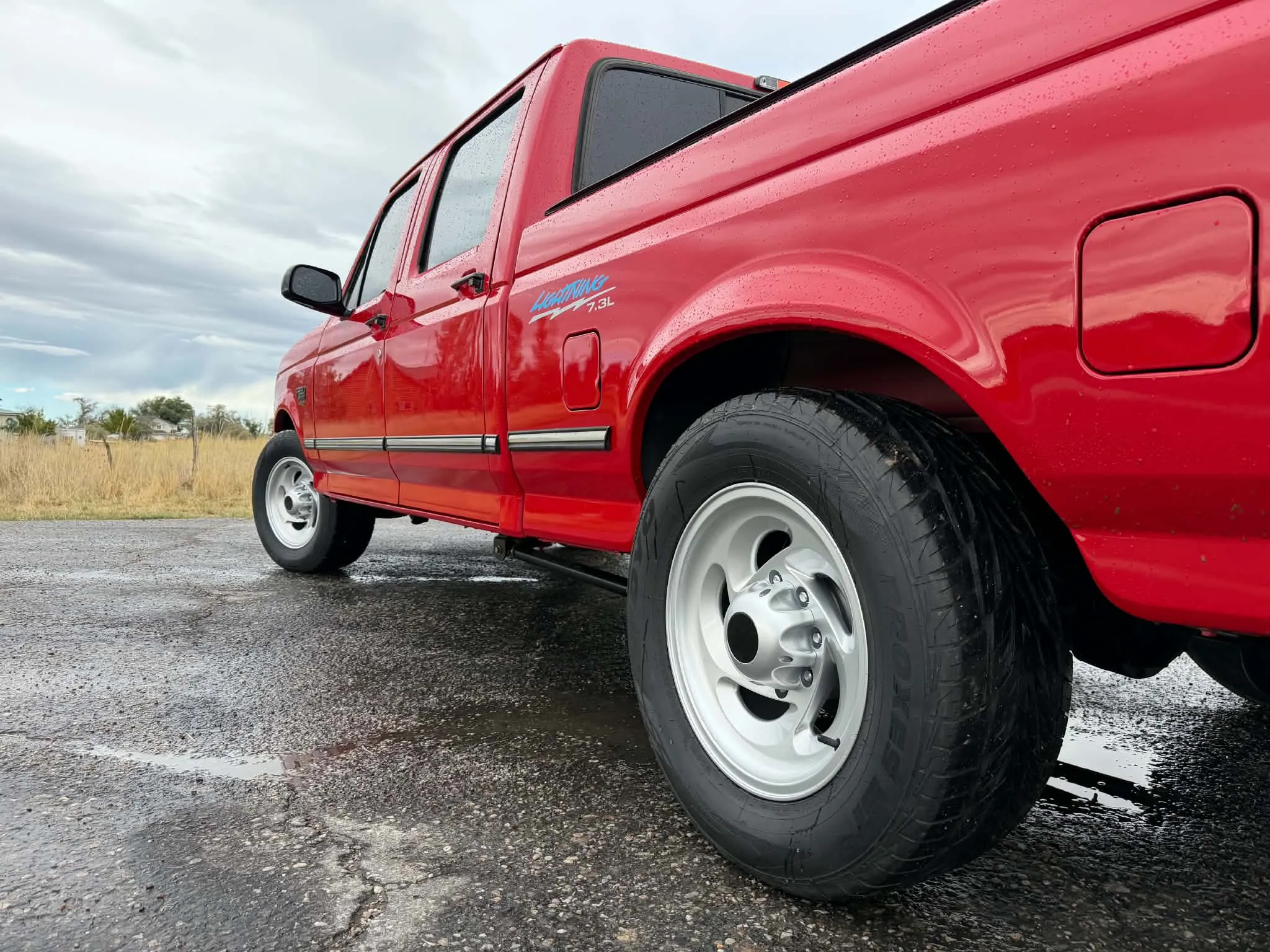 Ford F-250 Lightning clone