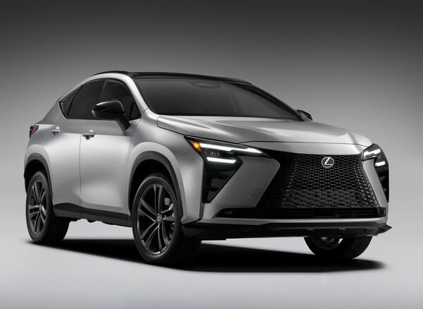 Lexus NX 2027: Повністю гібридний, з більшим екраном та “сенсорним консьєржем”