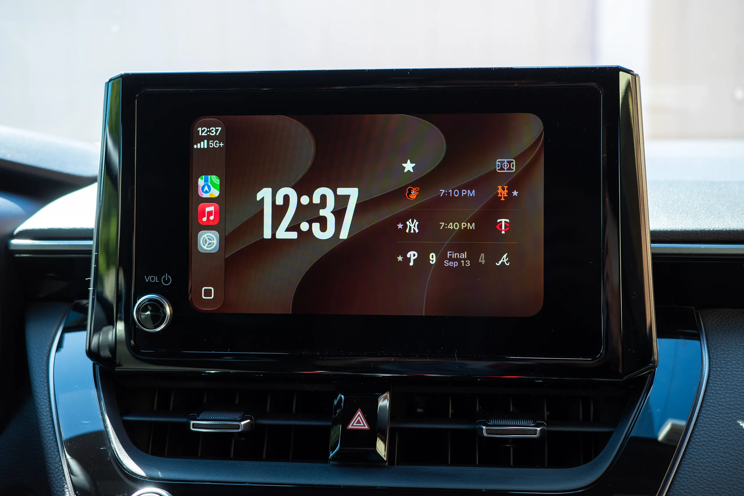 Додавання віджета MLB від Apple Sports до CarPlay