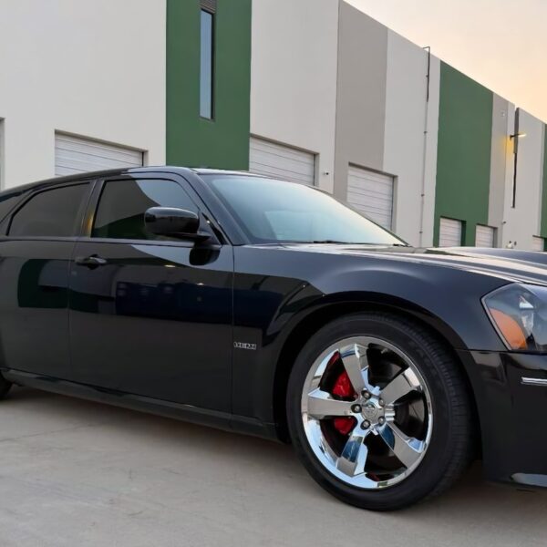 Dodge Magnum SRT-8 2007: легендарний спорткар за $50 000 — вигідна інвестиція?