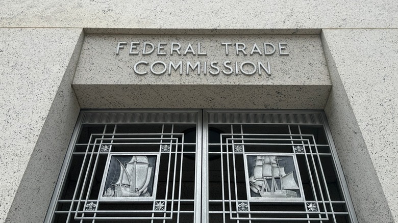 Вхід до будівлі Федеральної торгової комісії США