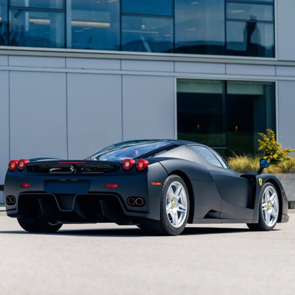 Ferrari Enzo, що може спокусити Льюїса Гамілтона, виставили на продаж