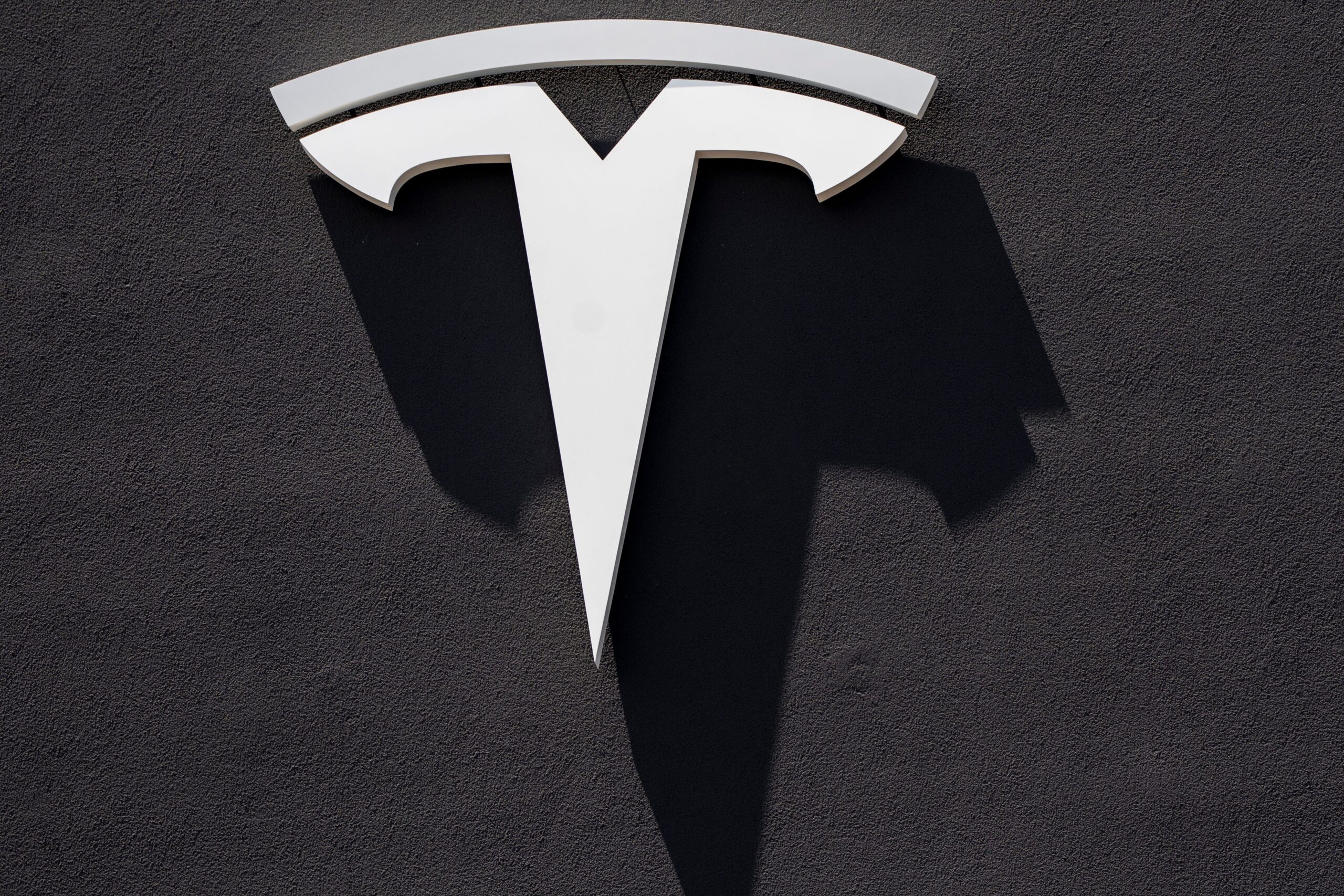 Автомобіль Tesla