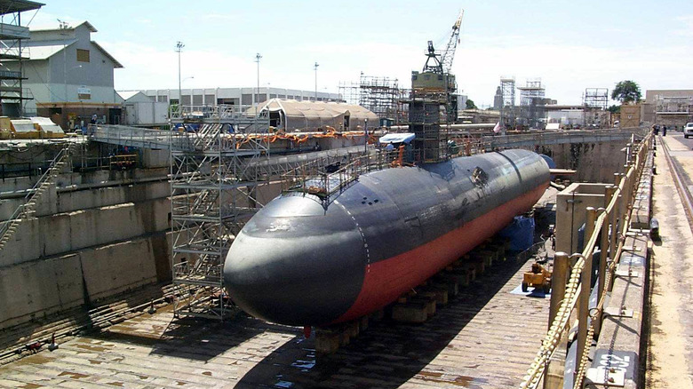 Підводний човен USS Greeneville у сухому доці