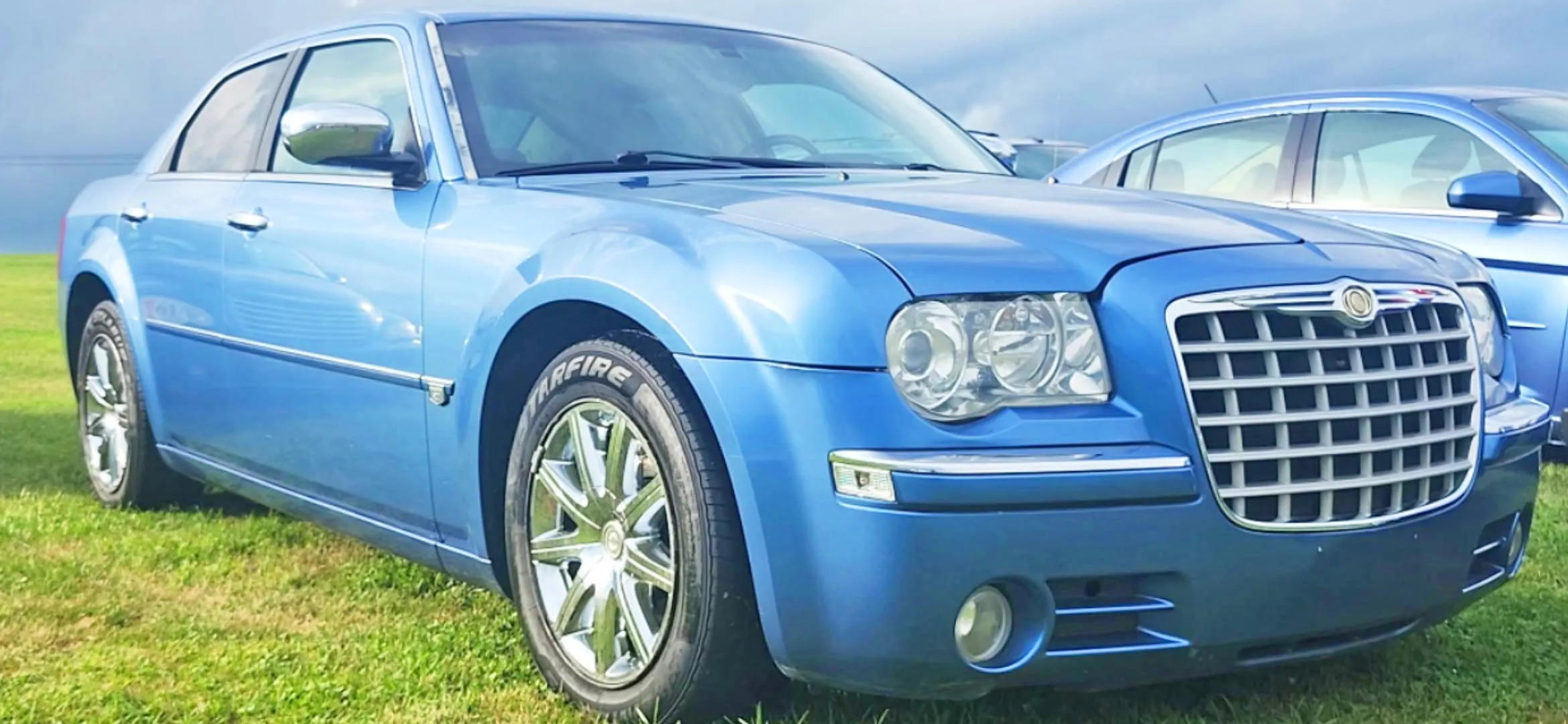 2007 Chrysler 300C у кольорі Marine Blue