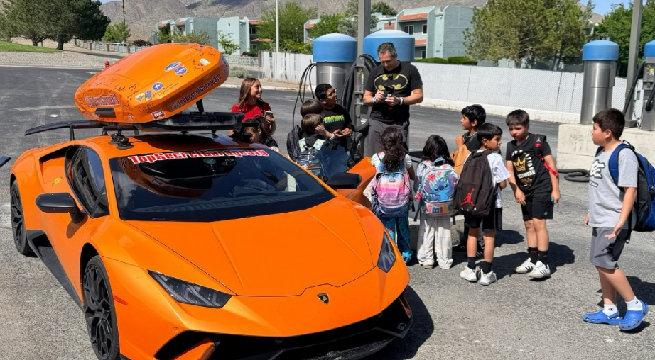 Lamborghini Huracàn Performante з багажником на даху