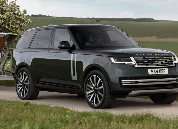 Range Rover 2027: Електрична версія розкрила свою зовнішність