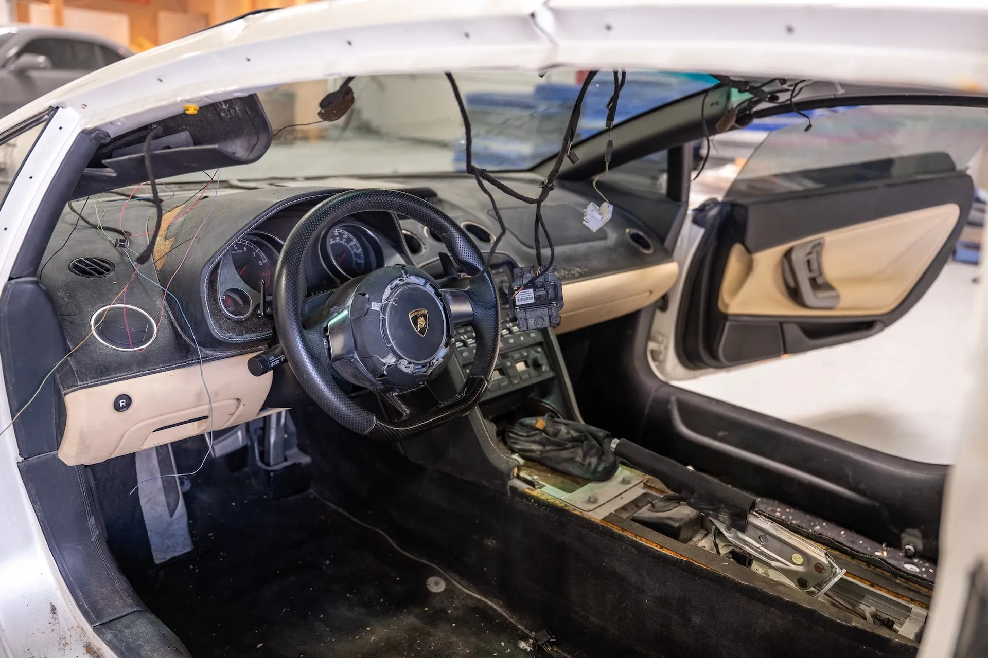 Пошкоджений Lamborghini Gallardo 2007 року