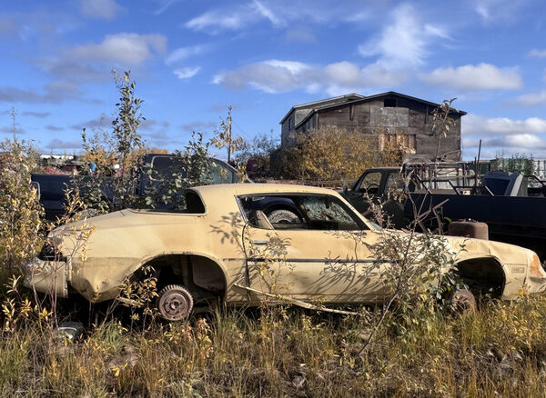 Найкрутіший автомобіль зі звалища на вершині світу