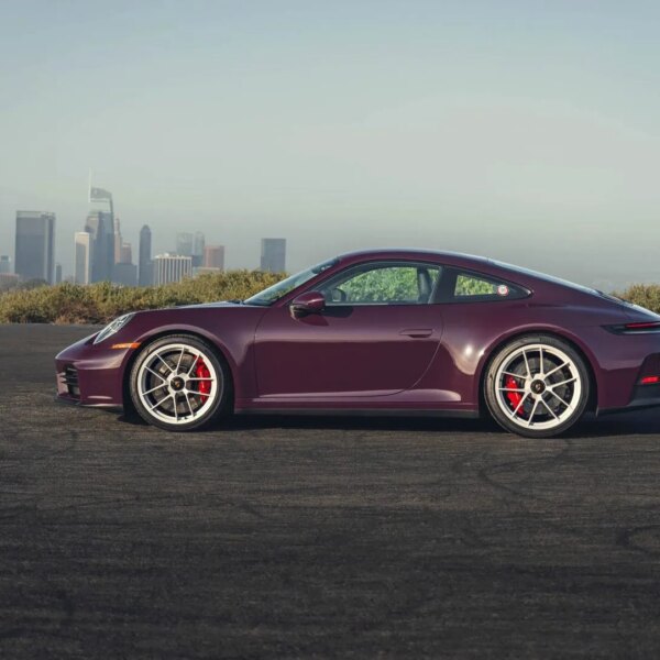 Porsche зменшує вагу авто за допомогою аудіосистем