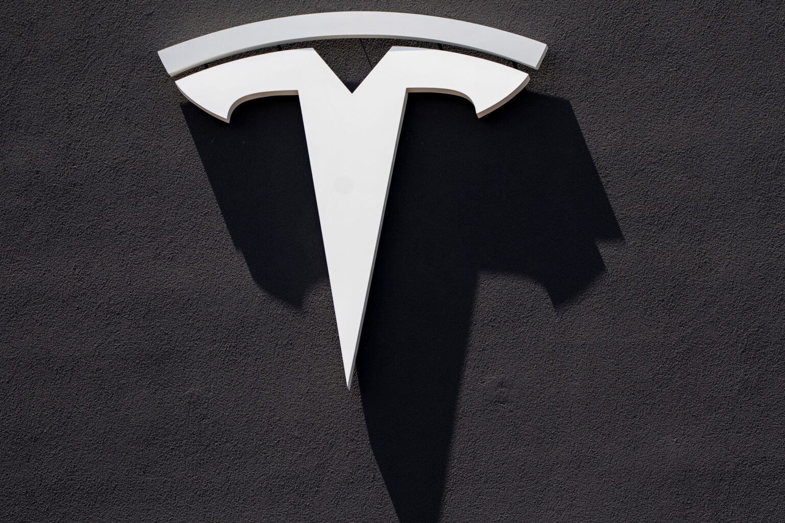 Автосалон Tesla в Тотова, Нью-Джерсі