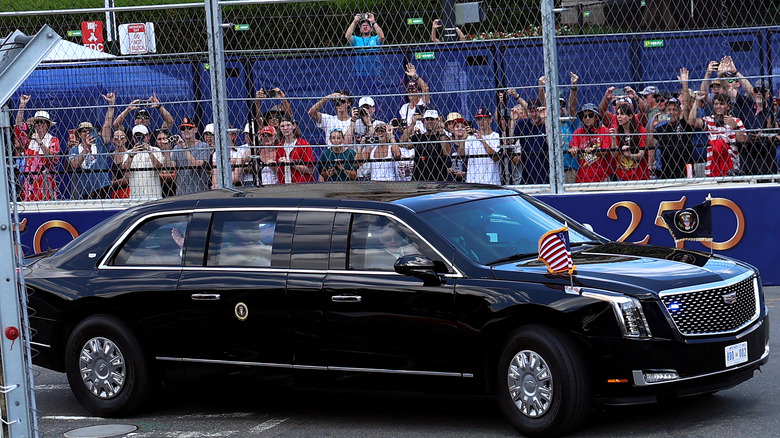 The presidential limousine, 