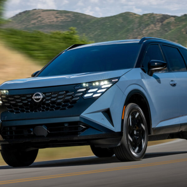 Nissan Rogue 2027: гібрид із досвідом електромобіля та витратою 40 миль на галон